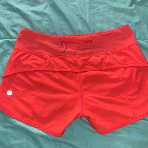 Lululemon tracker shorts